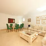 White Pearl Beach J4