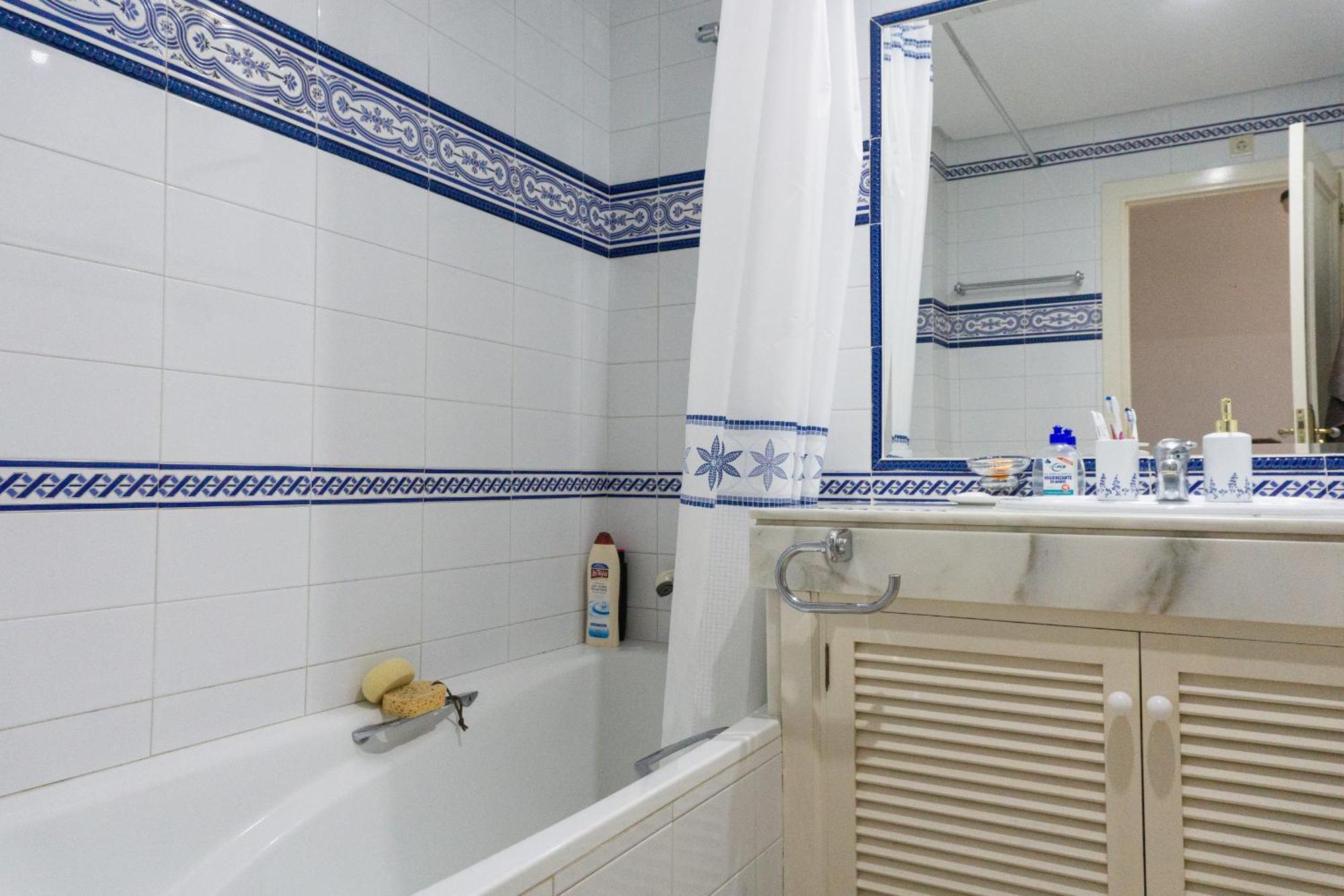 White Pearl J4 Apartment