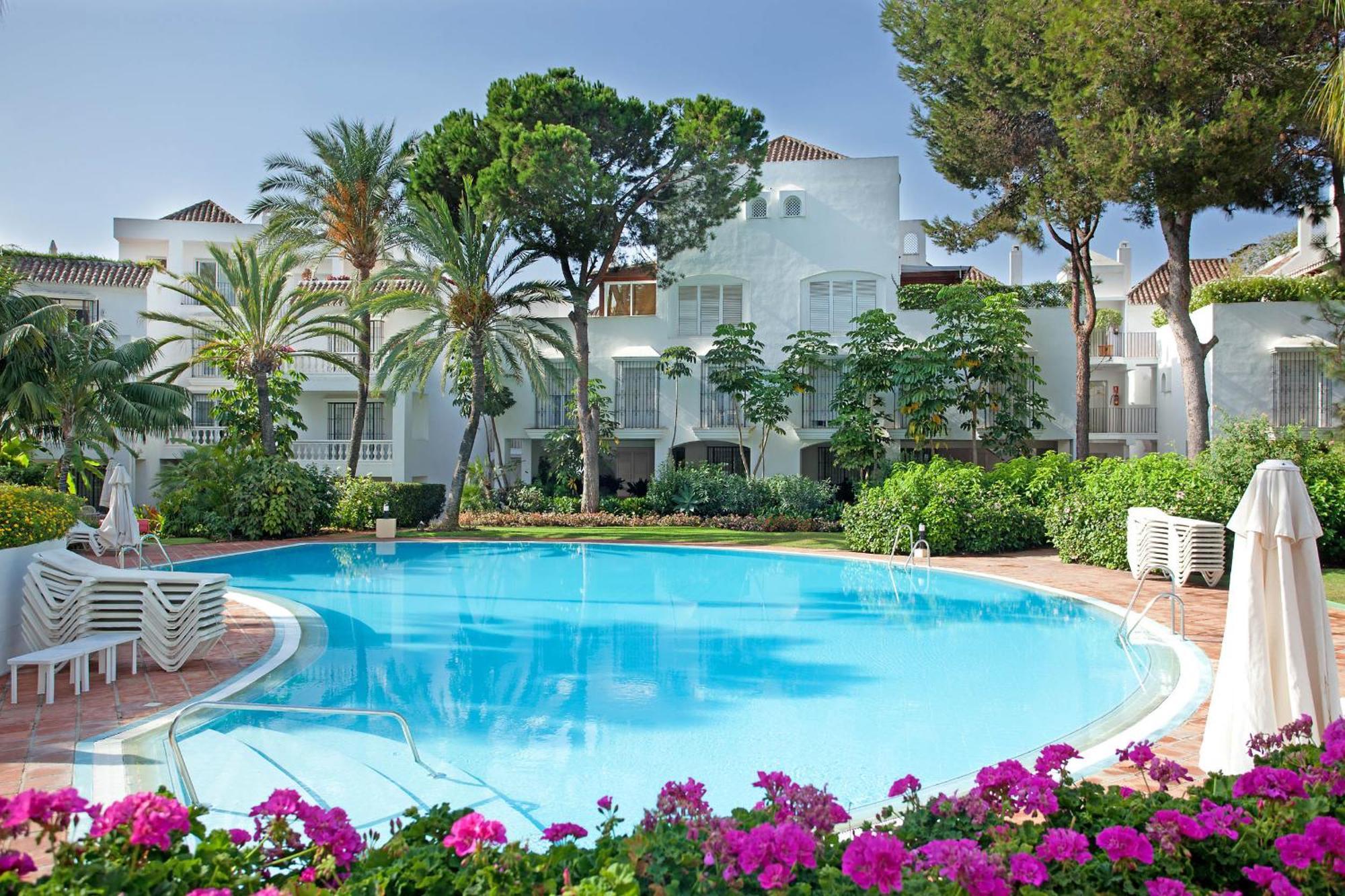 White Pearl J4 * Marbella