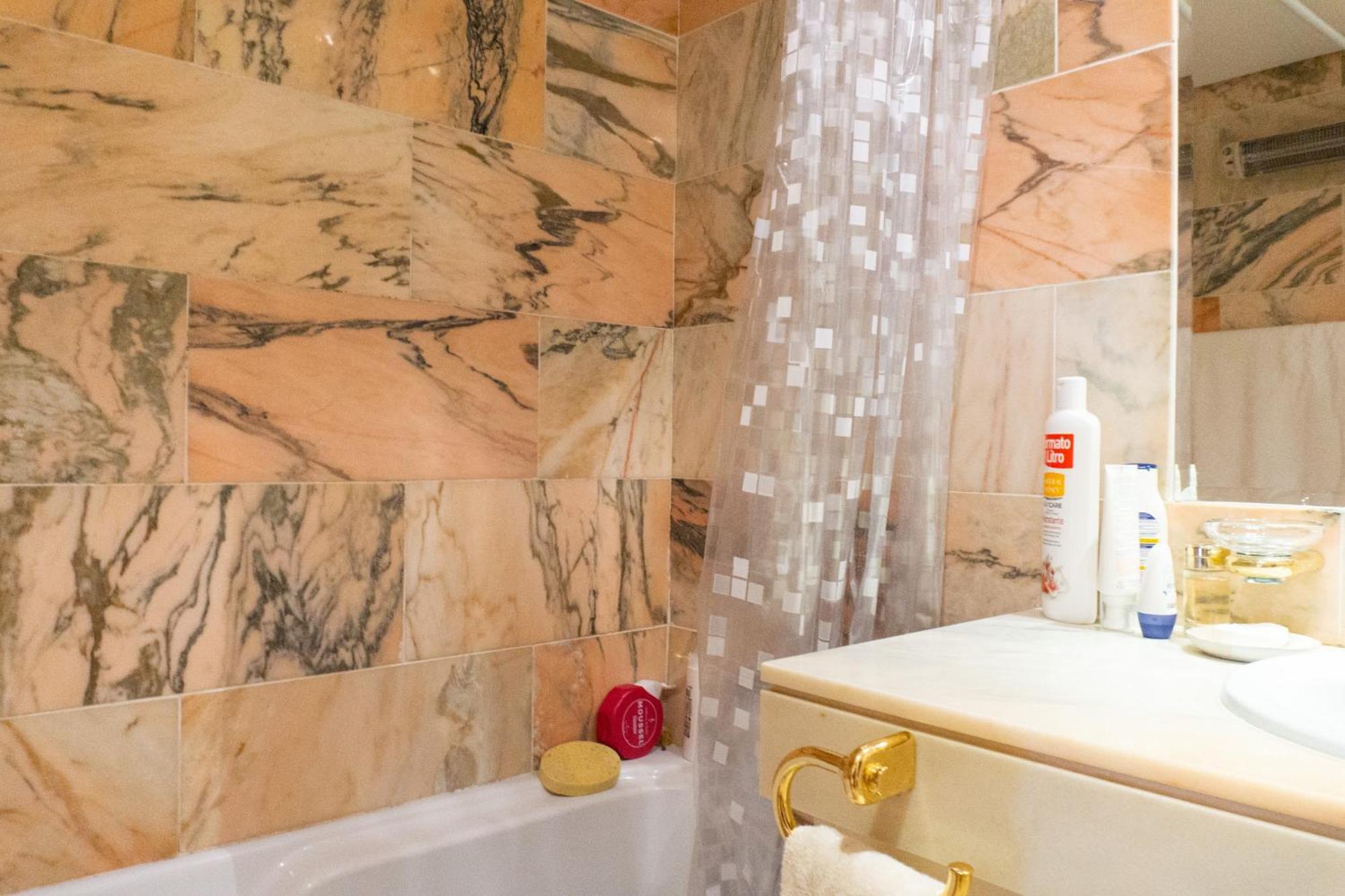 White Pearl J4 * Marbella